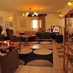Portiani Hotel Adamantas (Milos)