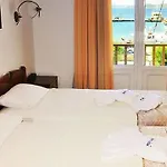 Portiani Adamantas (Milos)