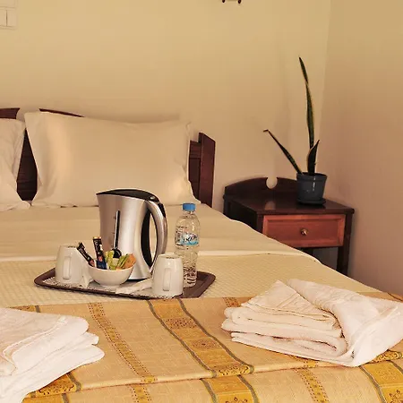 Hotel Portiani Adamantas (Milos)