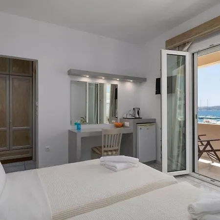 Portiani Hotel Adamantas (Milos)