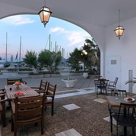 Portiani Hotel 2*