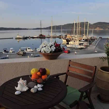 Portiani Hotel Adamantas (Milos)