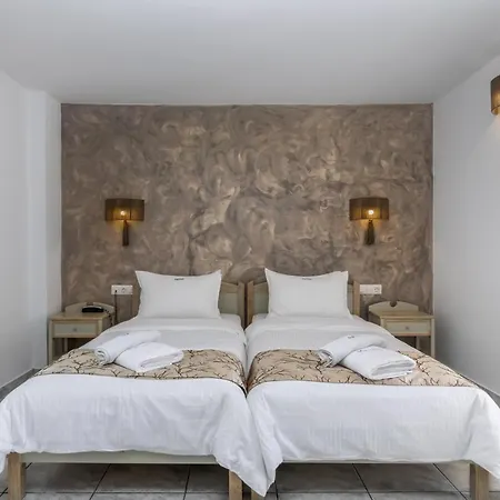 Portiani 2* Adámasz