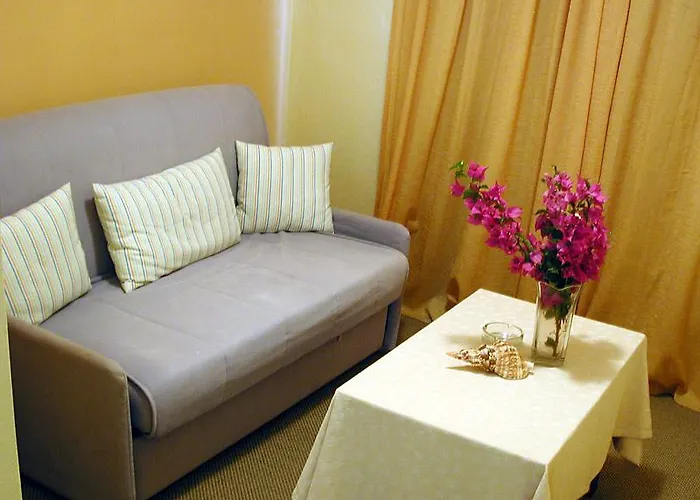 Portiani Adamantas (Milos)