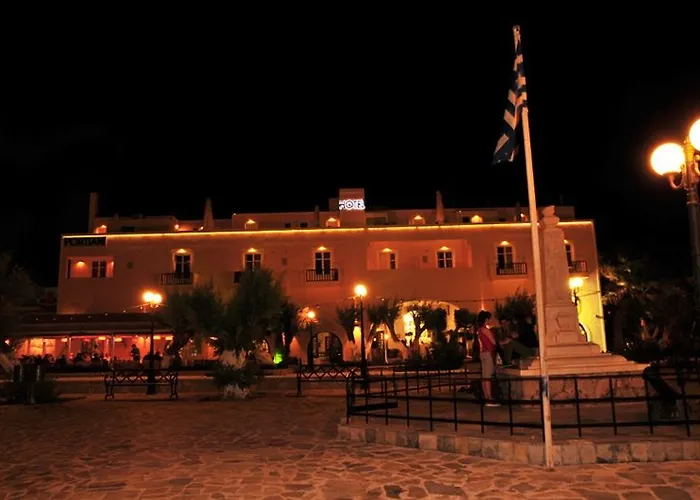 Hotel Portiani Adamantas (Milos)